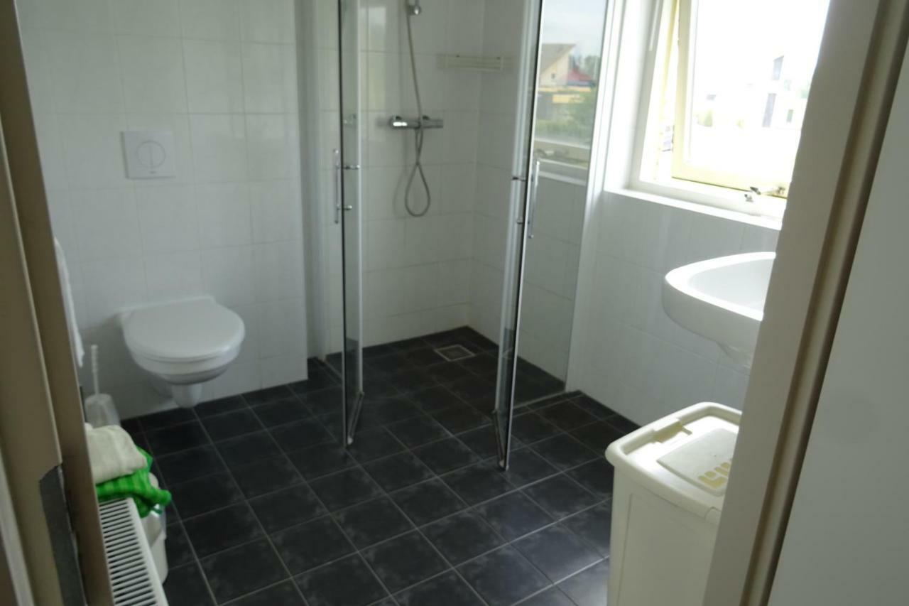 Vakantiehuisgalamadammen Met Ligplaats Boot Koudum Exterior photo